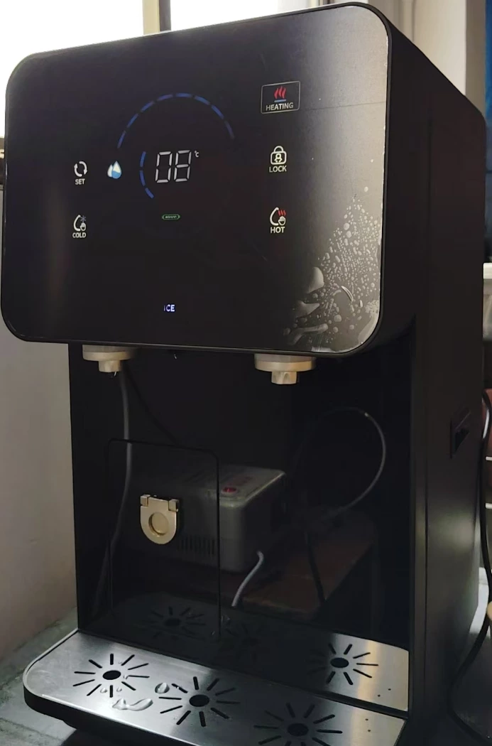 China Coutertop Touch Control Water Dispenser With Ice Maker Manufacturer