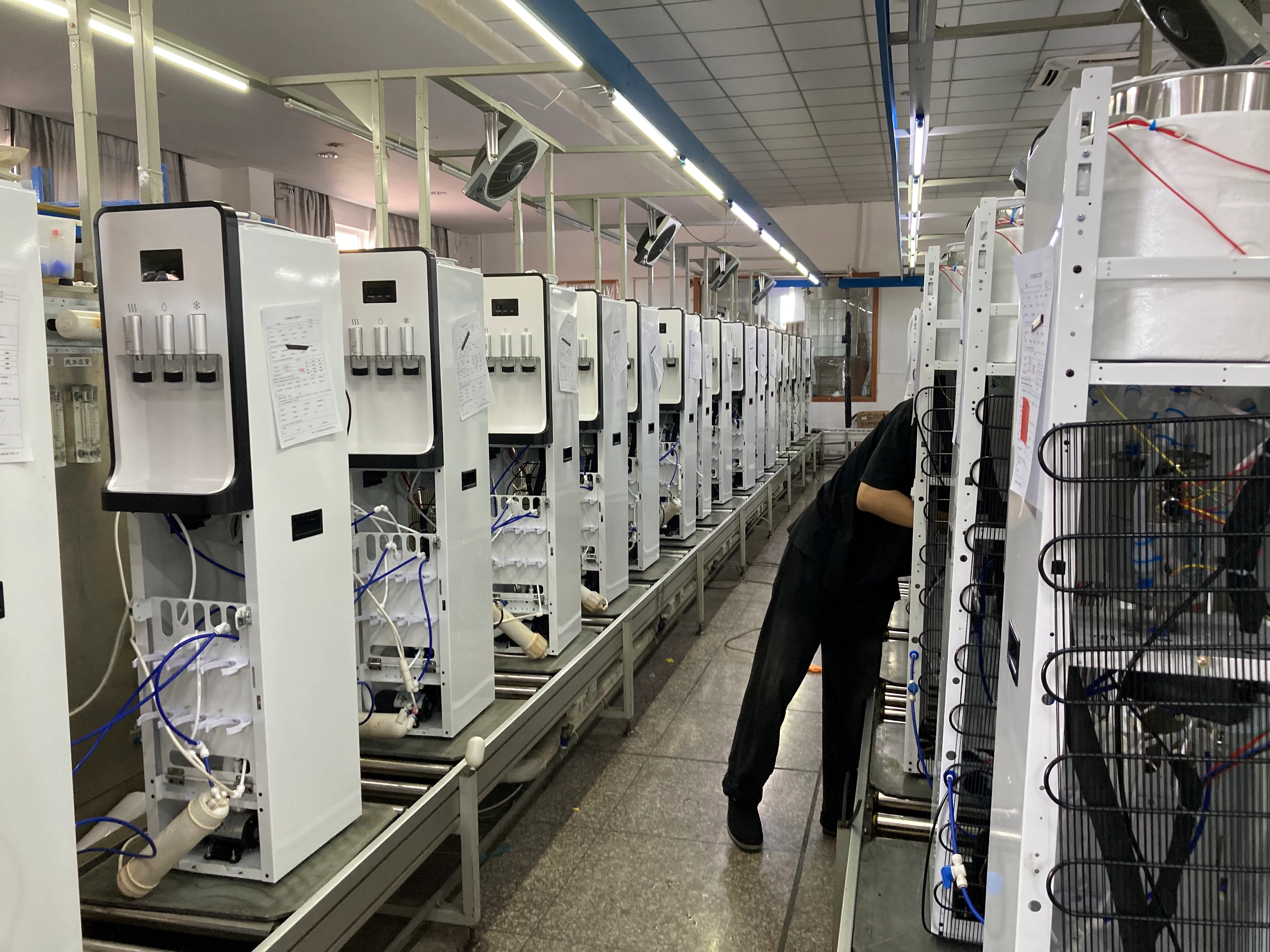 How We Developed a Private-Label Water Dispenser Program for Hidrosalud's Pure Water Line